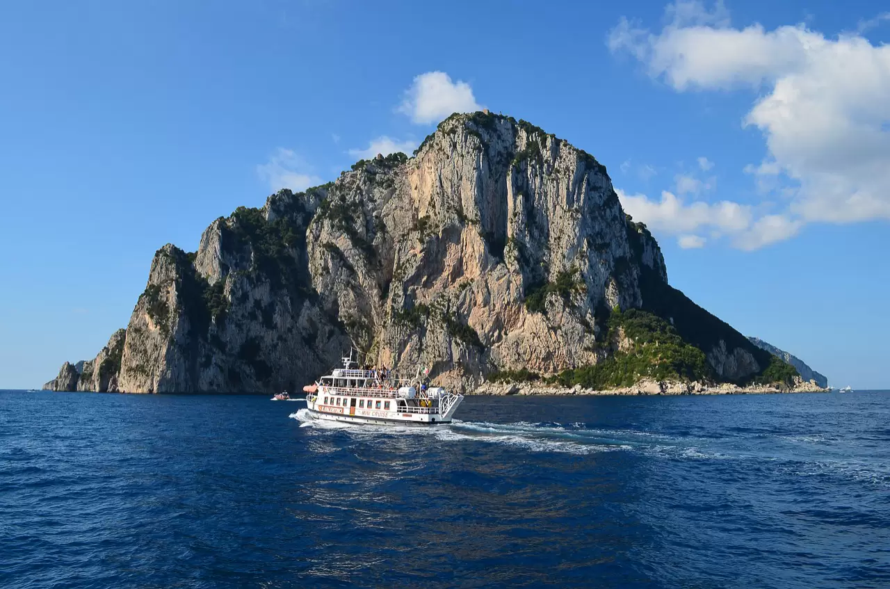 Insula Procida –  Insula Ischia – Insula Capri