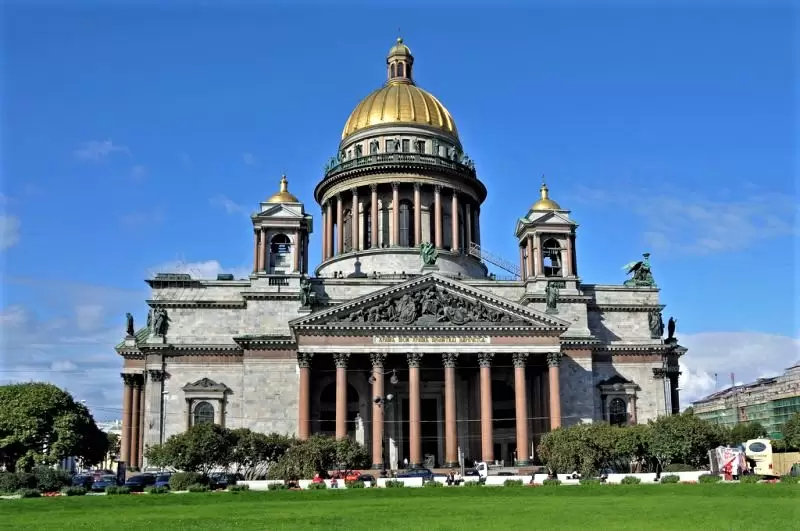 Vacanța de Paște în Rusia: Moscova – Sankt Petersburg