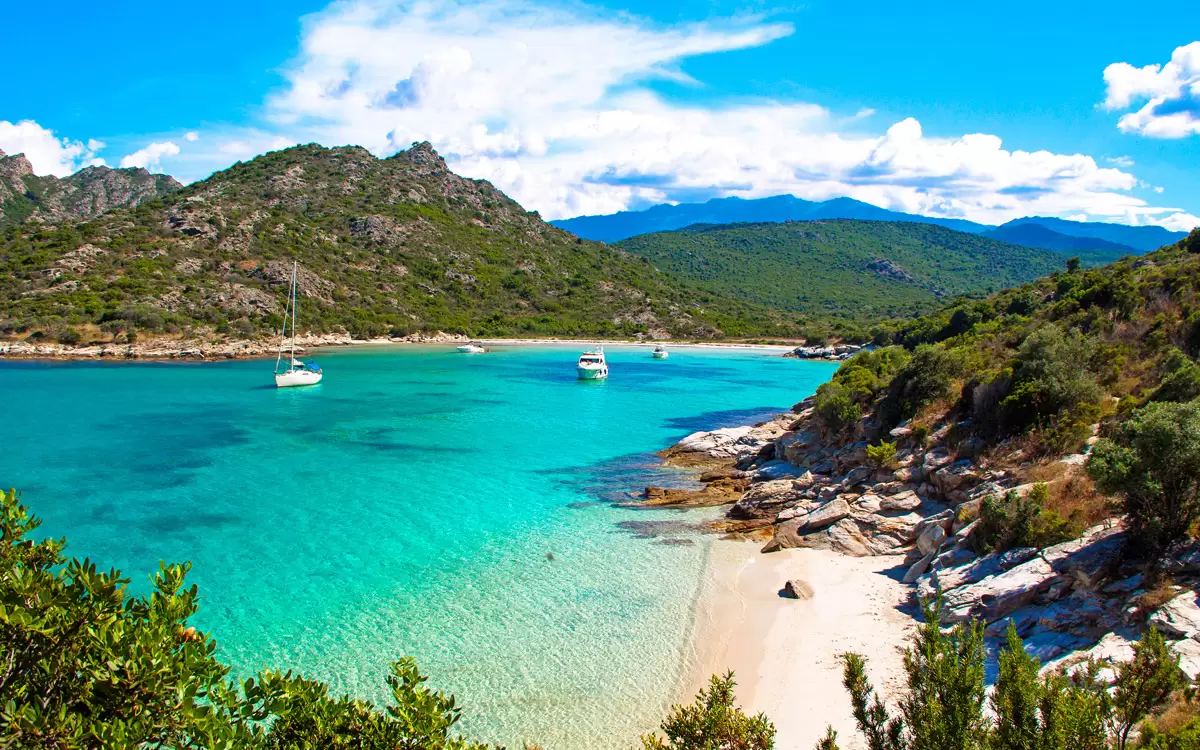 Insulele Sardinia și Corsica