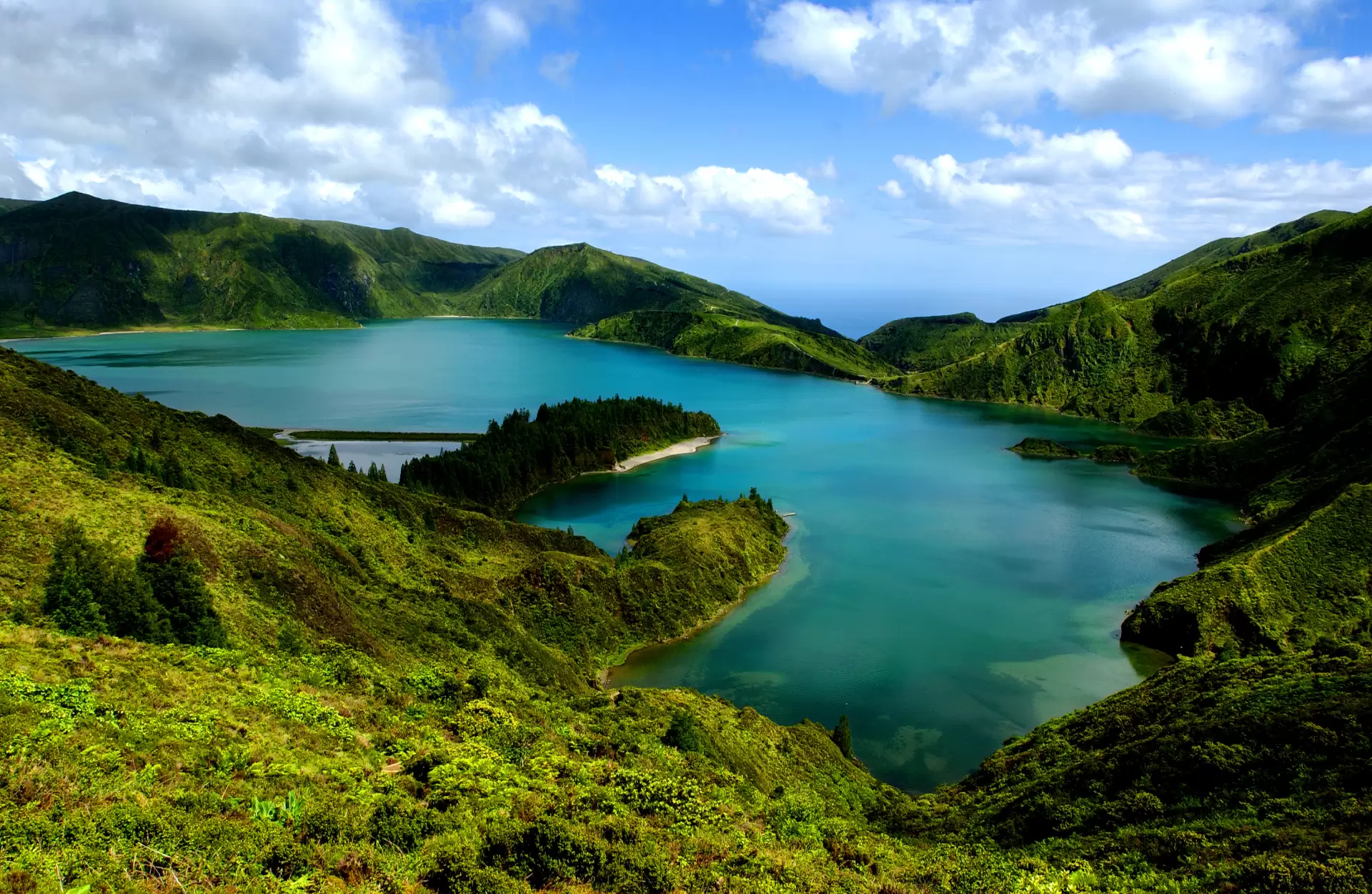 Insulele Azore si Insula Madeira