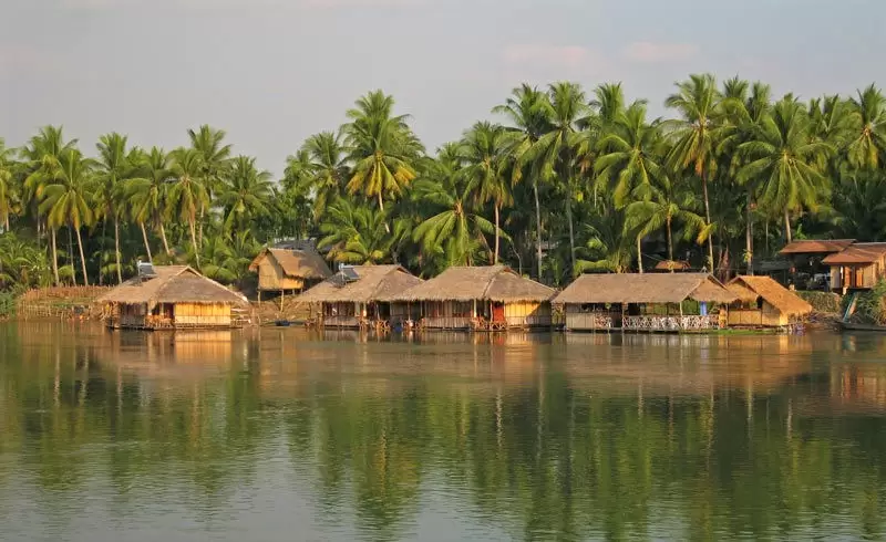 Myanmar – Laos și plajă în Thailanda