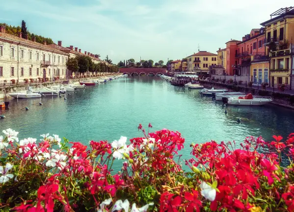Italia: Lombardia și 5 dintre Marile Lacuri